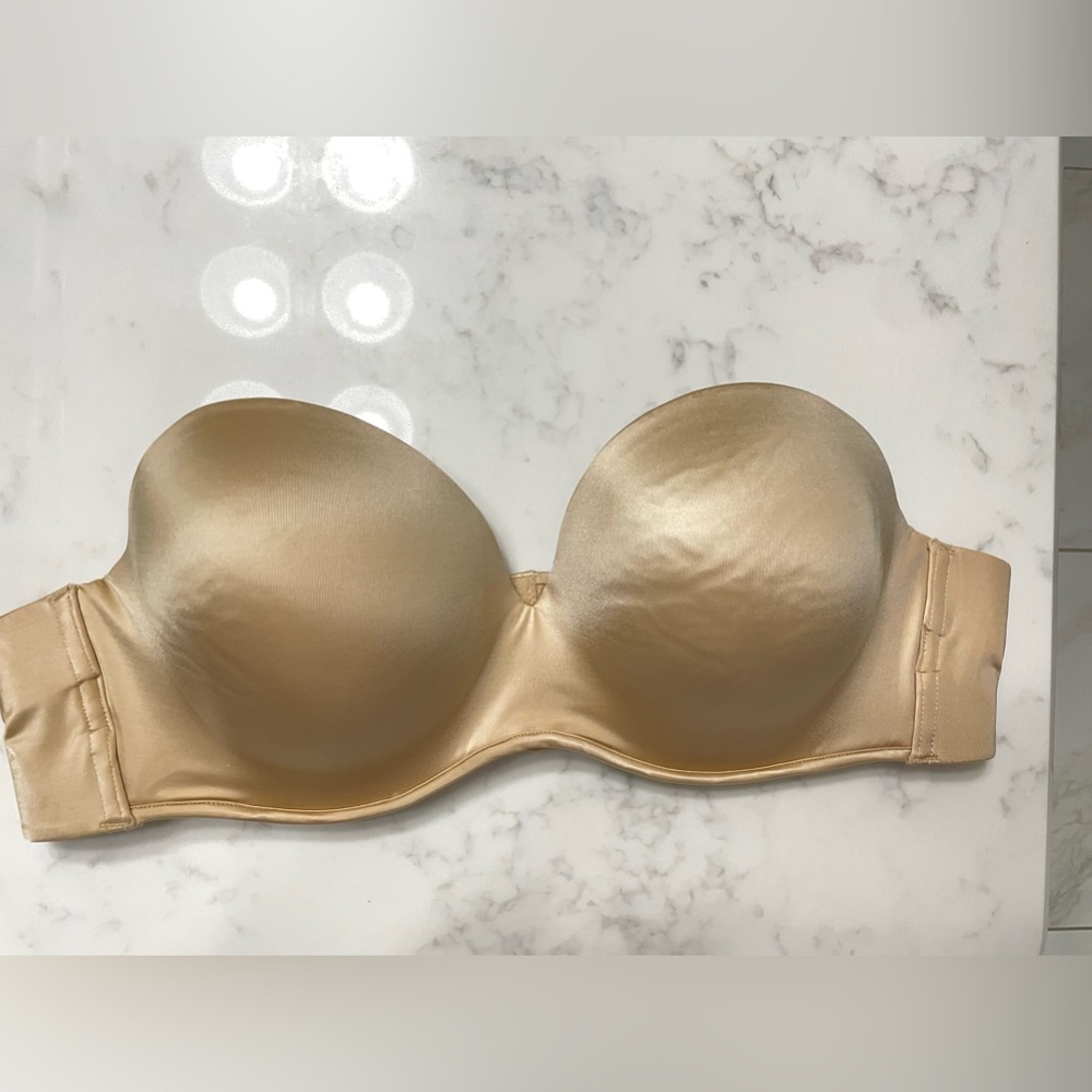 Cacique 42B beige/tan strapless underwire bra 2 sets removable straps
